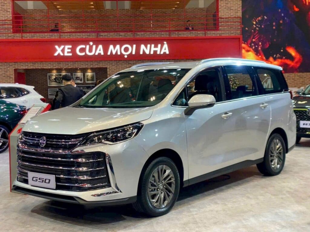 MG G50 tại Việt Nam giá rẻ hơn Innova Cross