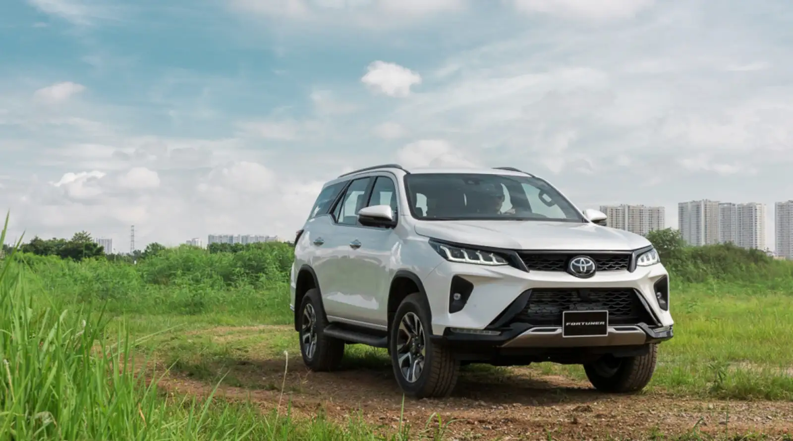 Xe 7 chỗ Toyota Fortuner